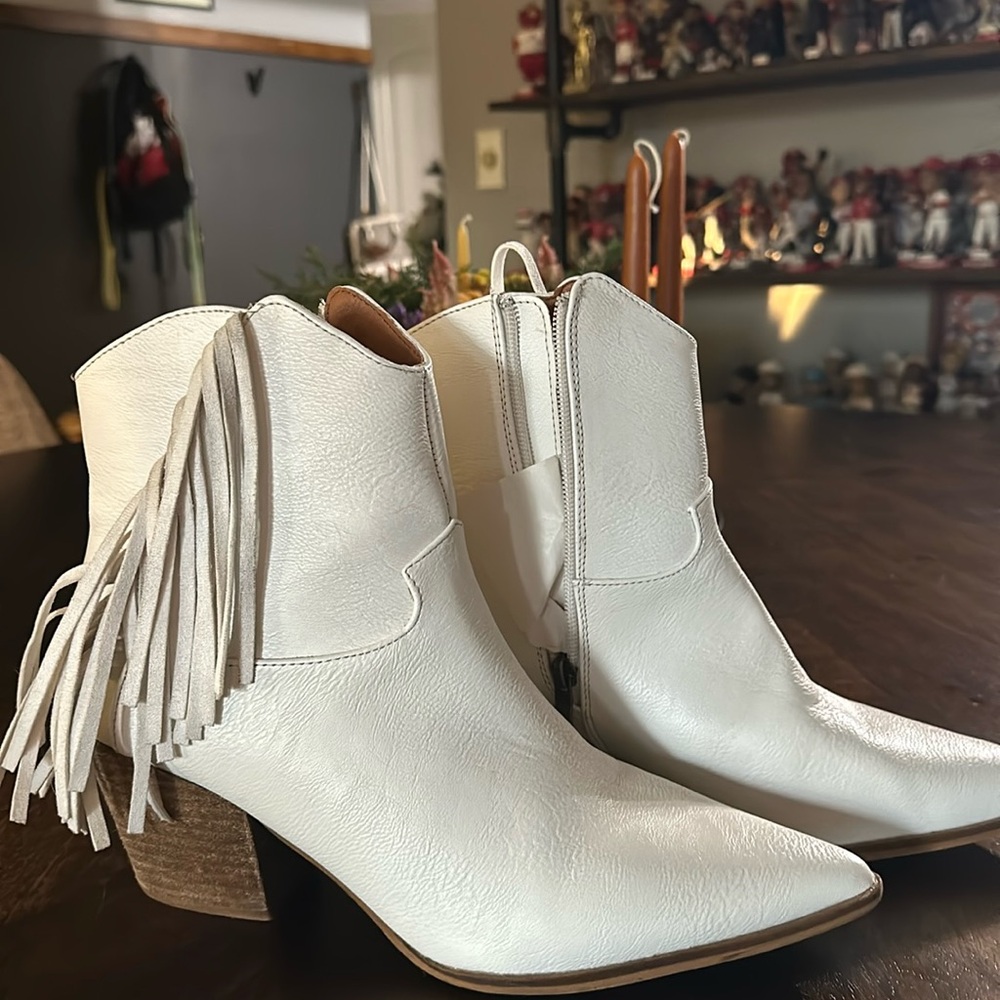 Ankle cowgirl boutique booties